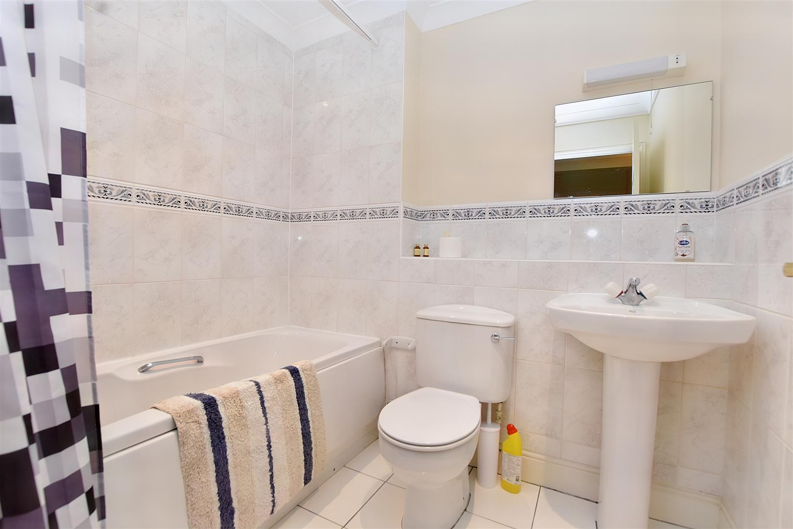 Property Details for Santa Cruz Drive, Eastbourne Town Property